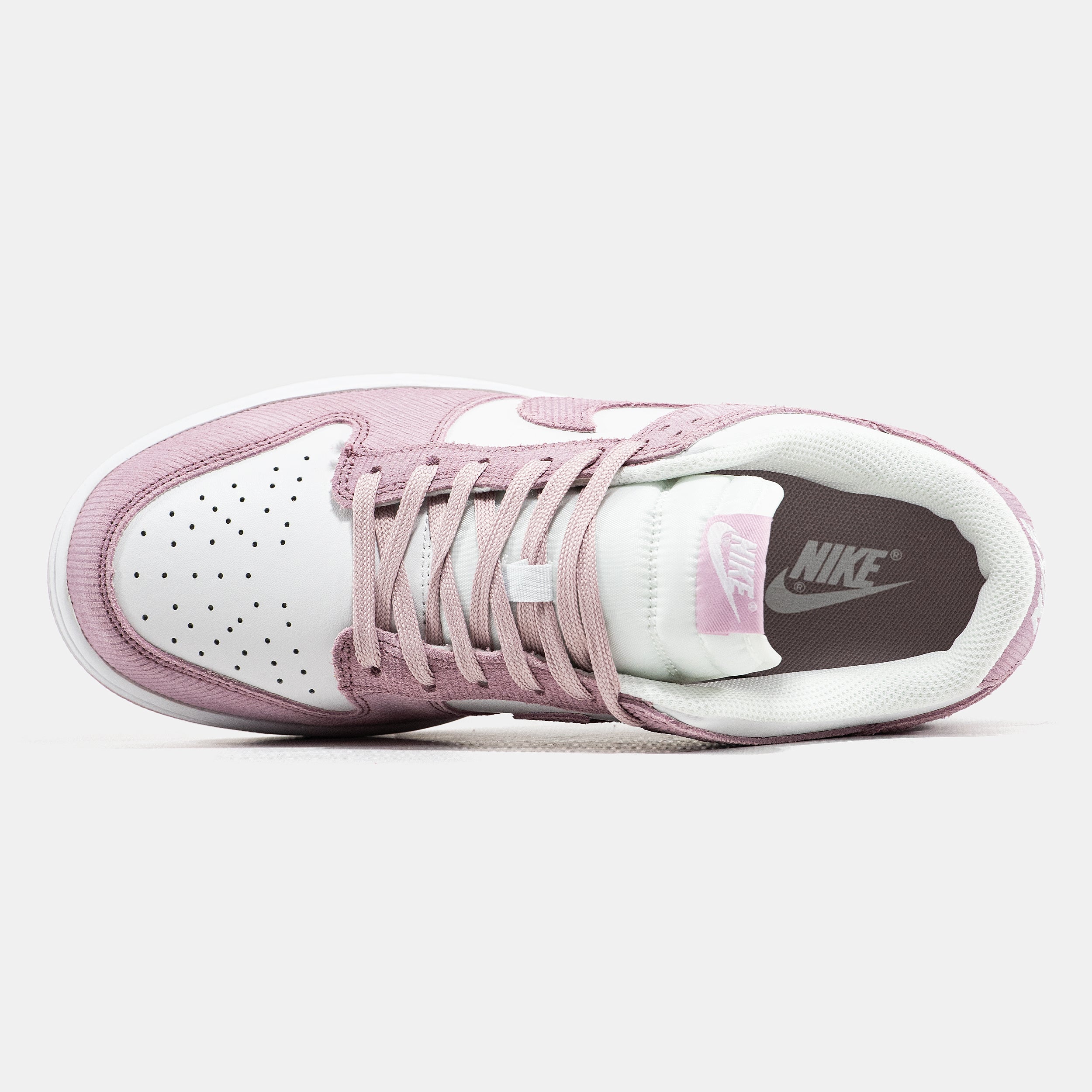 Nike SB Dunk Low Pink