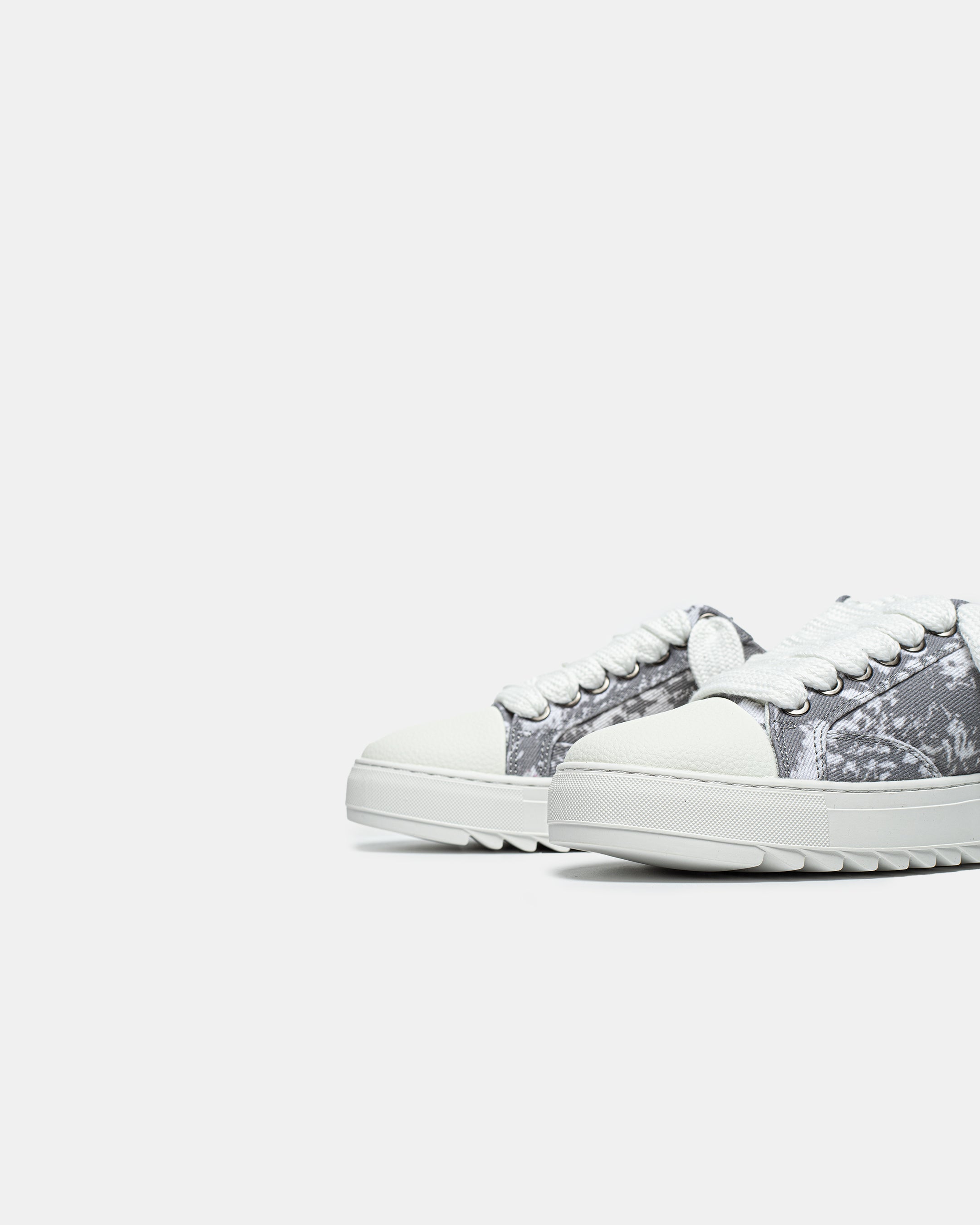 Numeris Acrylic Grey White
