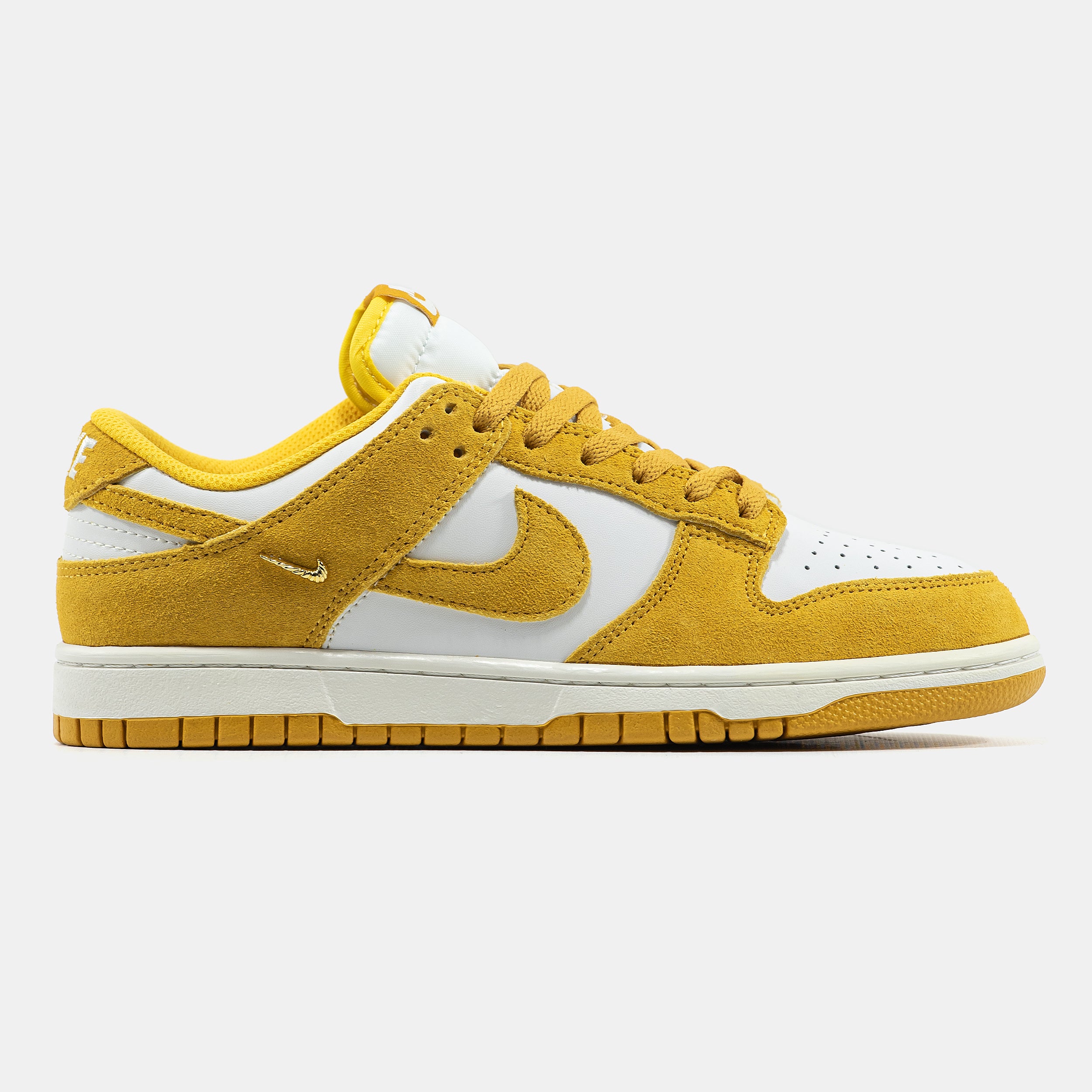 Nike SB Dunk Low Yellow