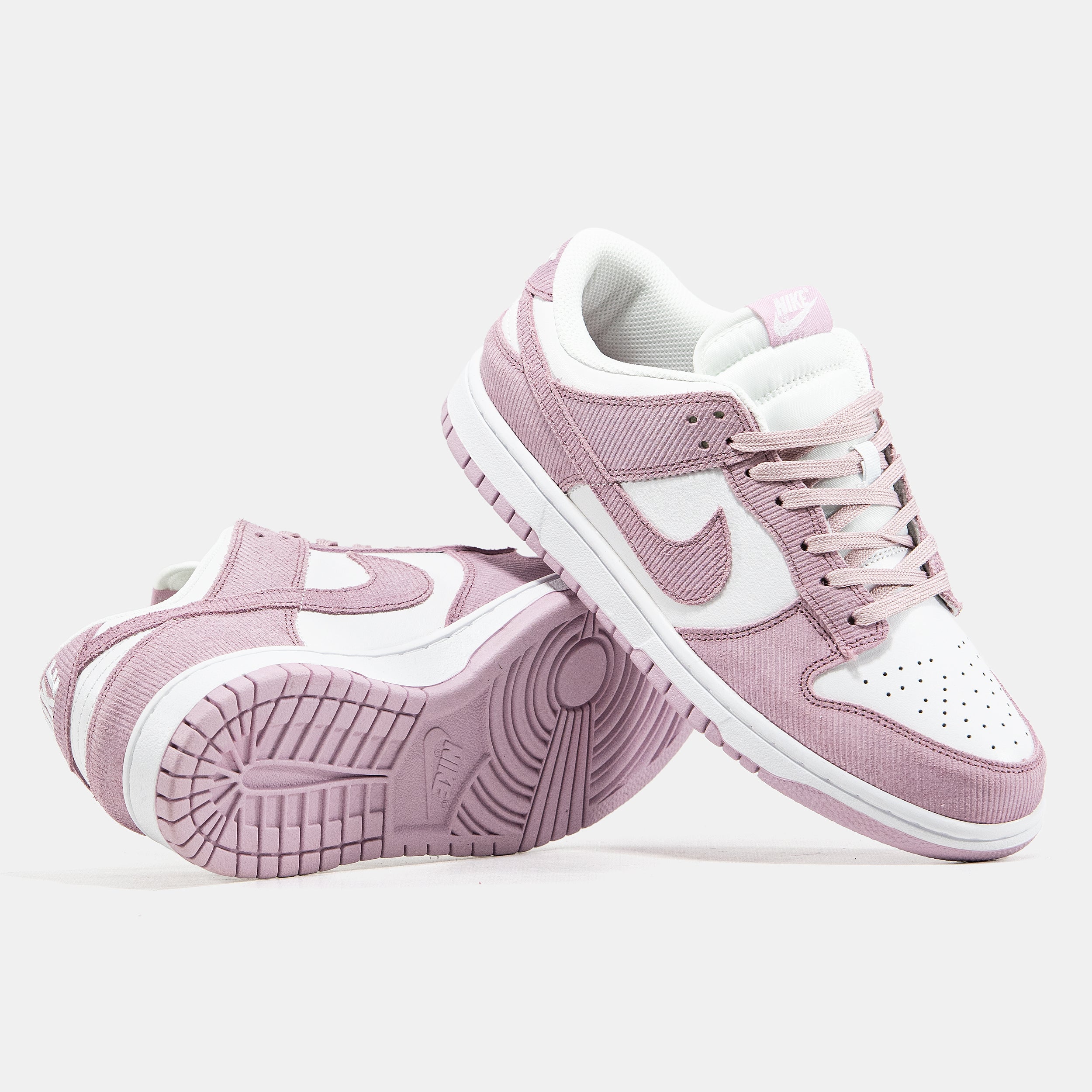 Nike SB Dunk Low Pink