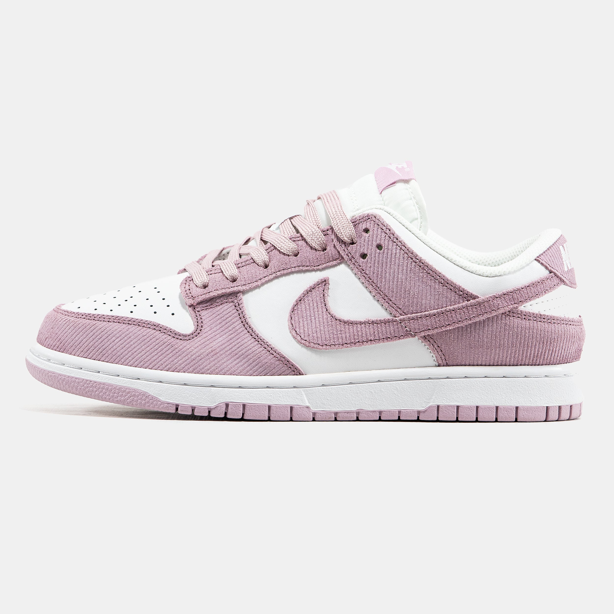Nike SB Dunk Low Pink