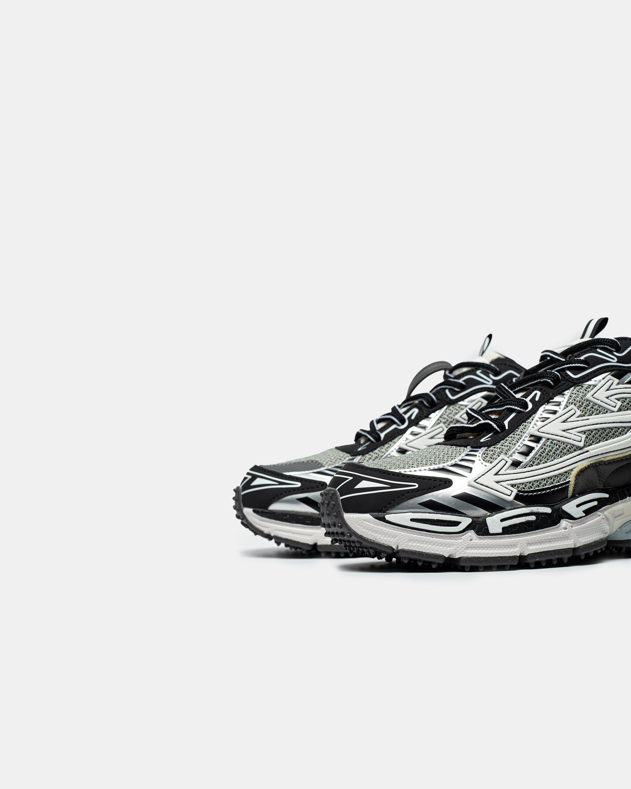 Off-White Right Back Grey Black