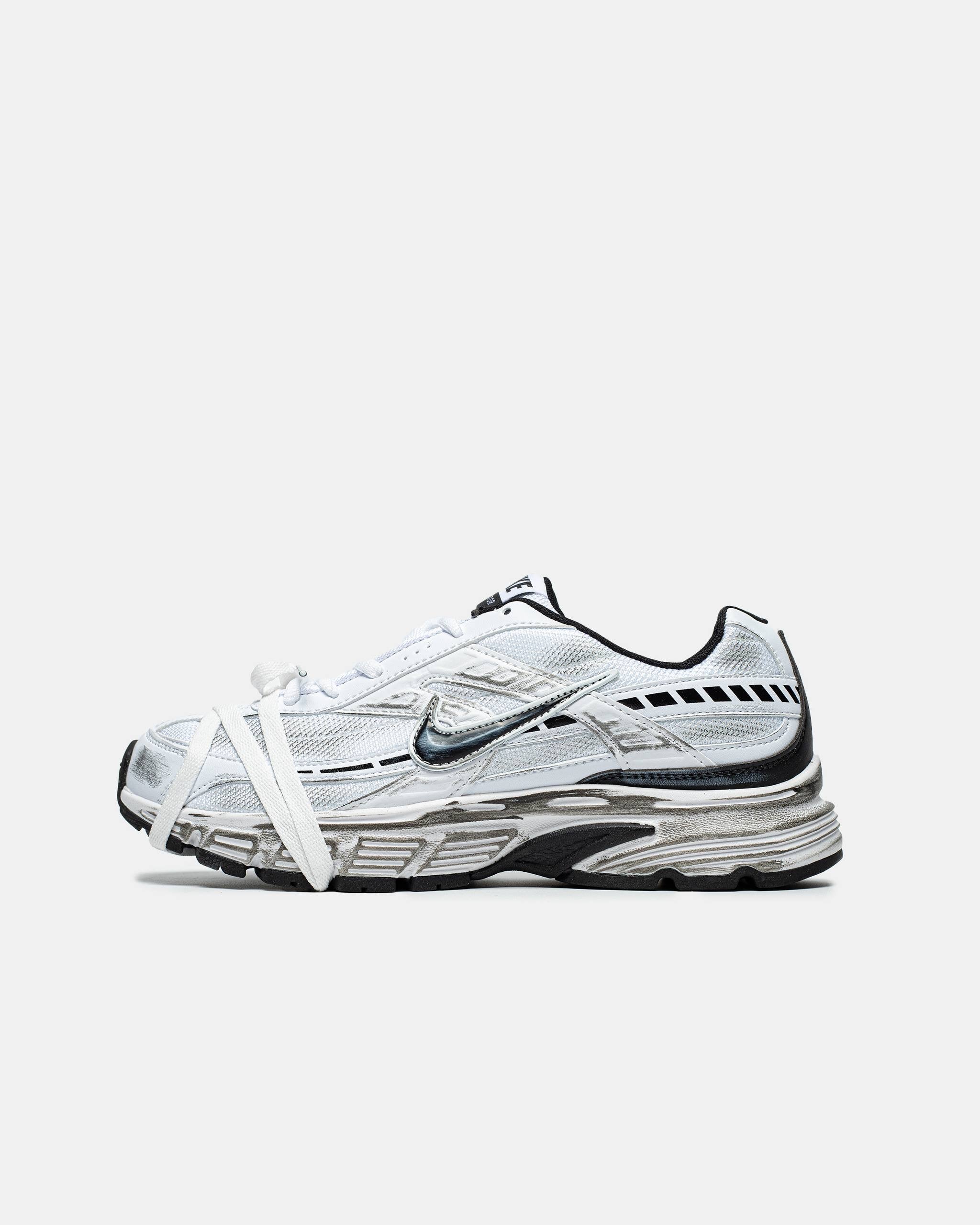 Nike Initiator Custom White