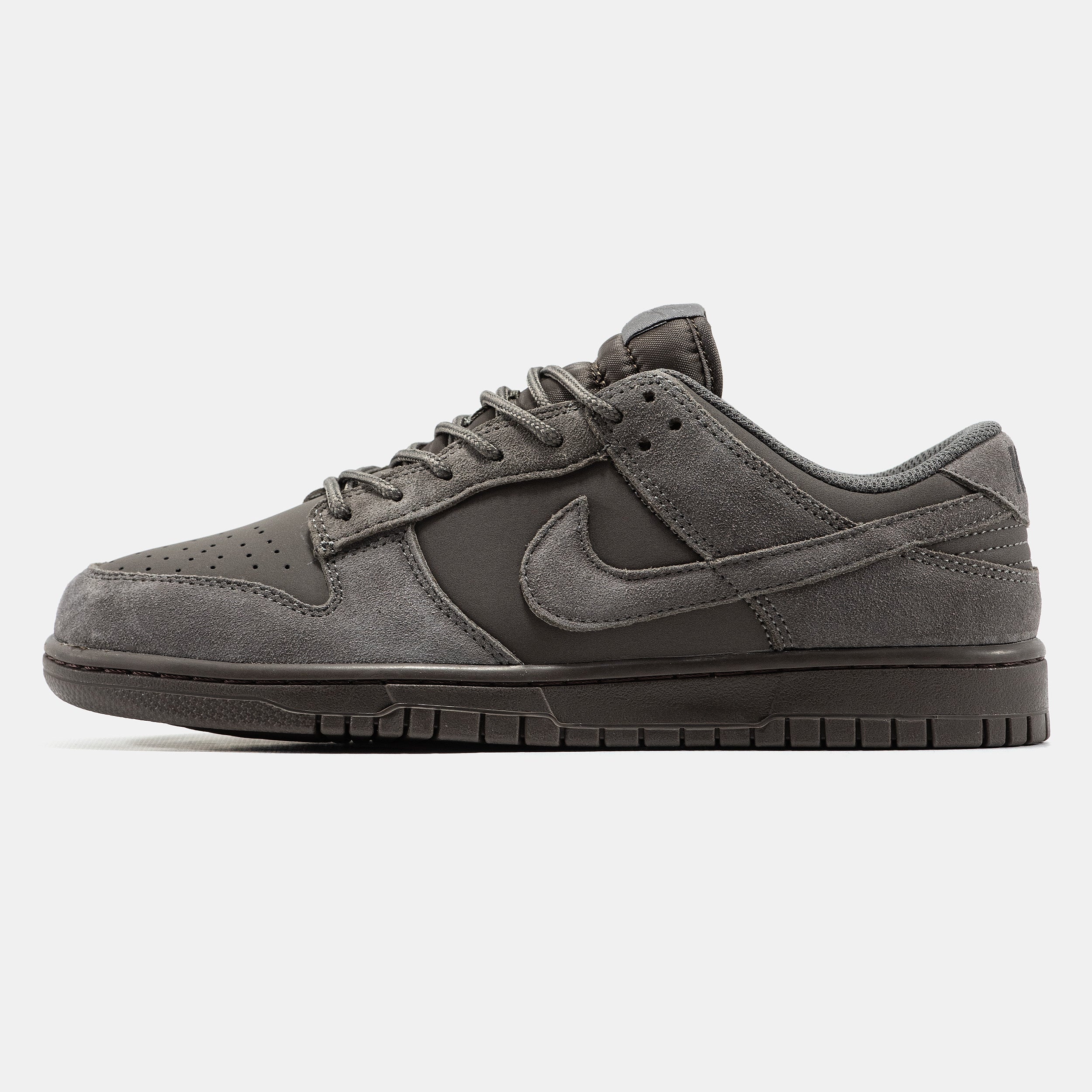 Nike SB Dunk Low Grey