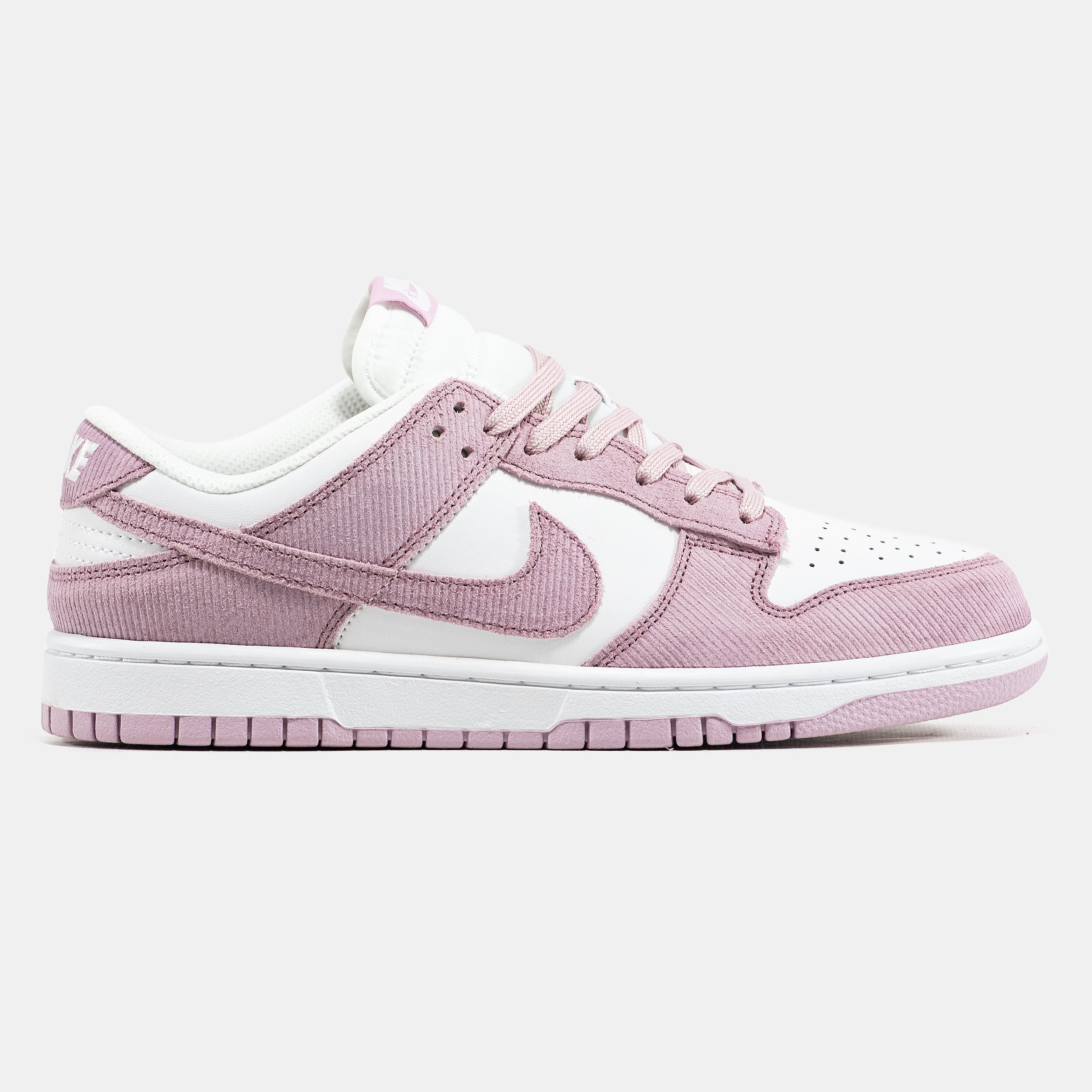 Nike SB Dunk Low Pink