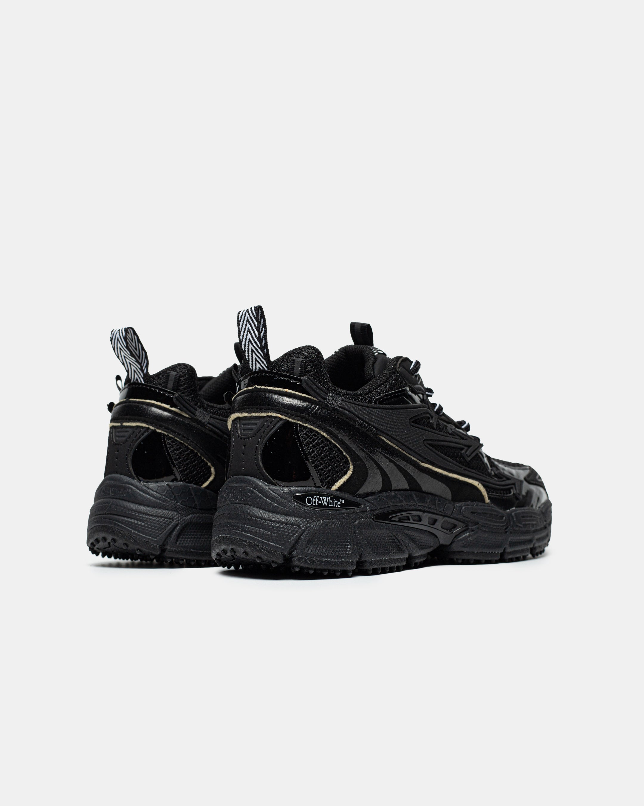 Off-White Be Right Black