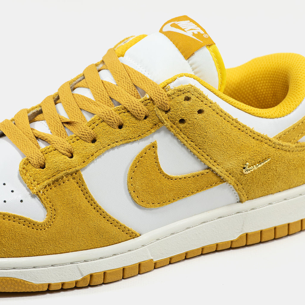 Nike SB Dunk Low Yellow