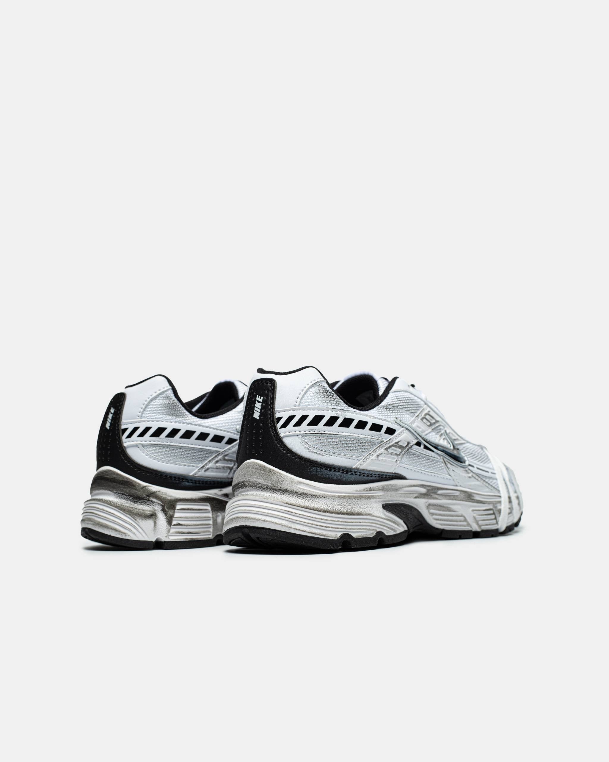 Nike Initiator Custom White