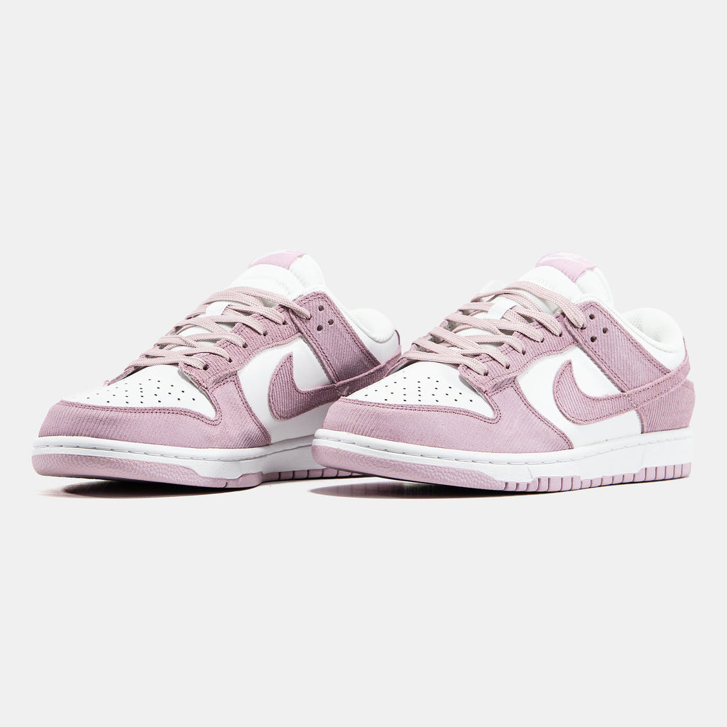 Nike SB Dunk Low Pink