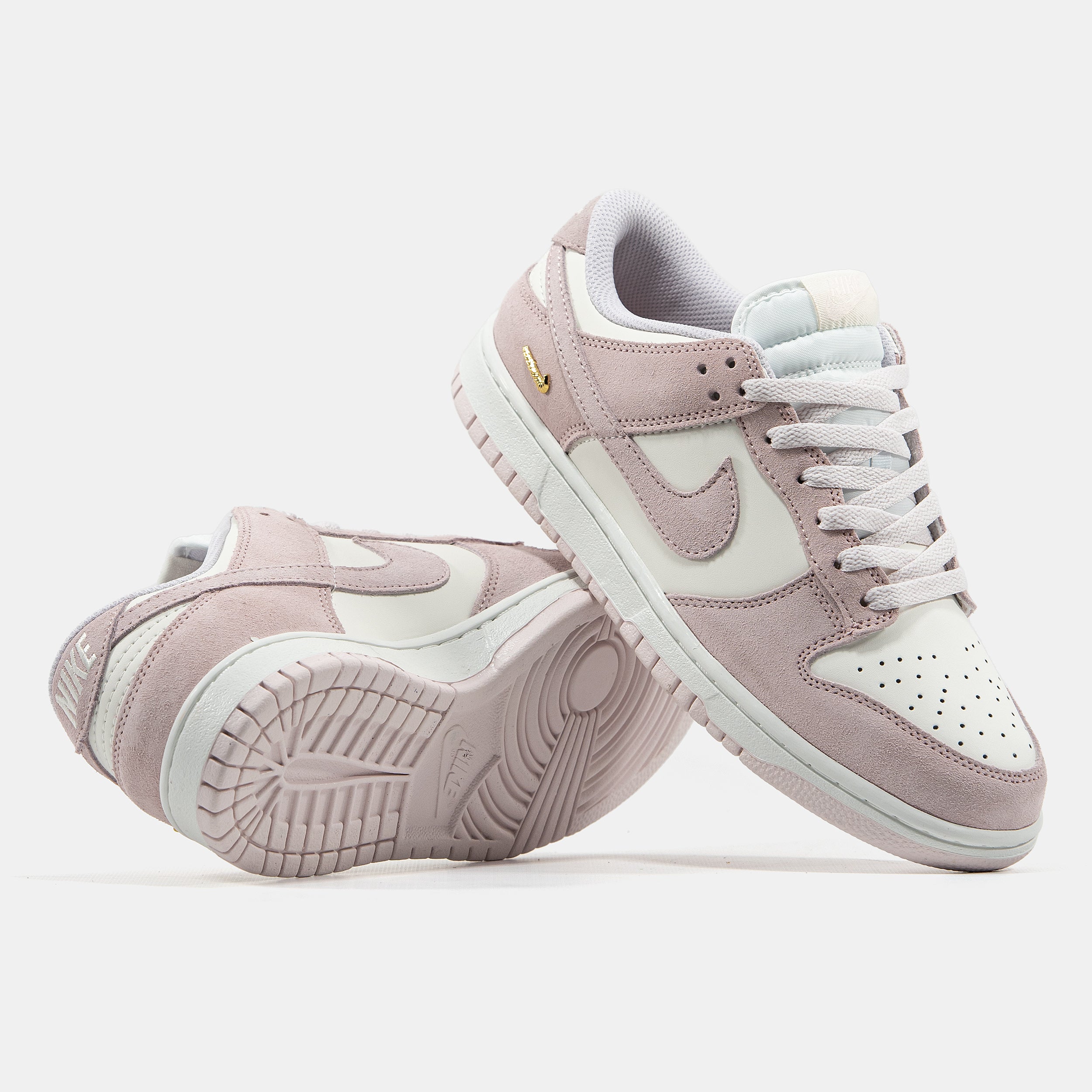 Nike SB Dunk Low Pink