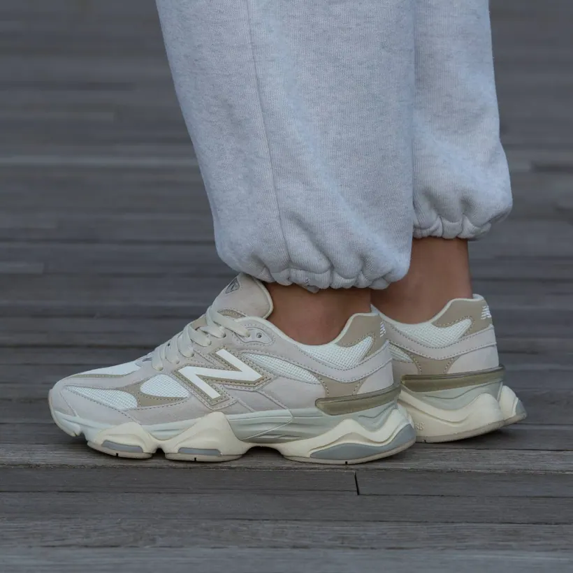 New Balance 9060 Beige