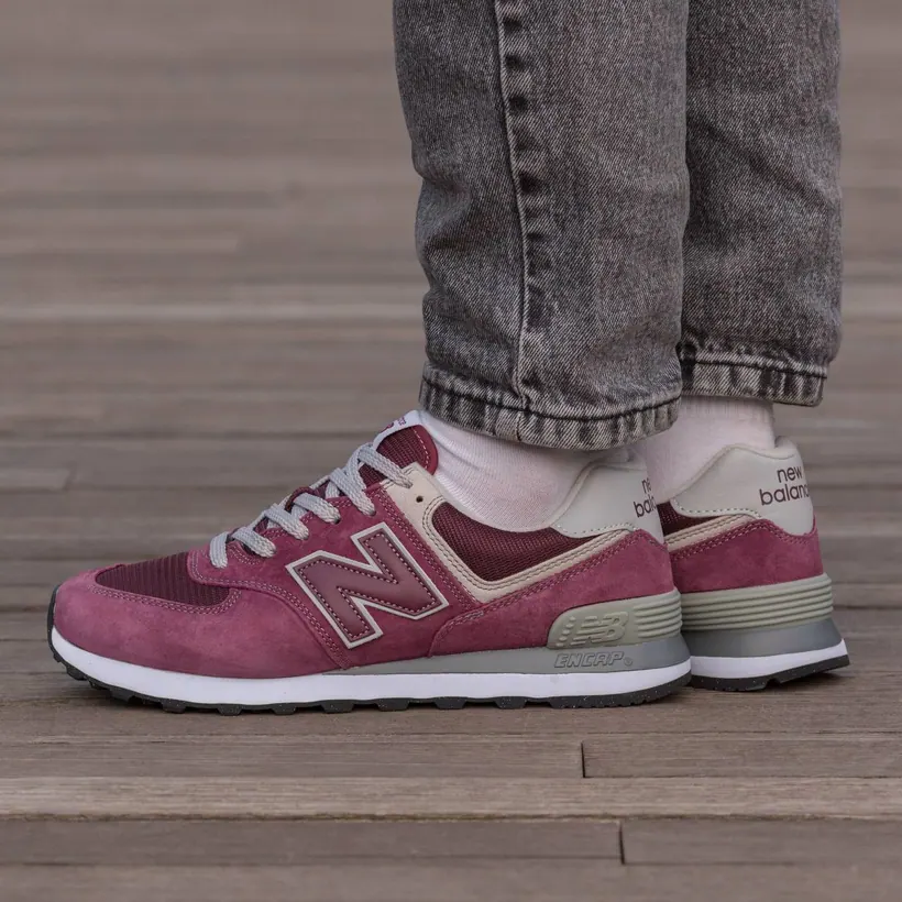 New Balance 574 Classic Burgundy