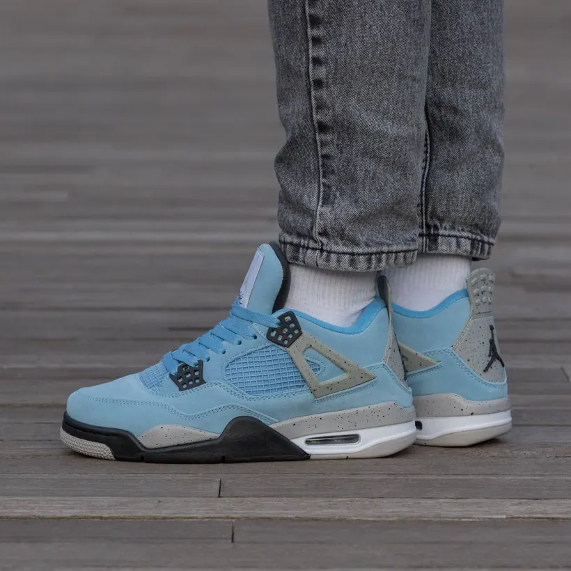 Air Jordan Retro 4 SE University Blue Tech Grey White