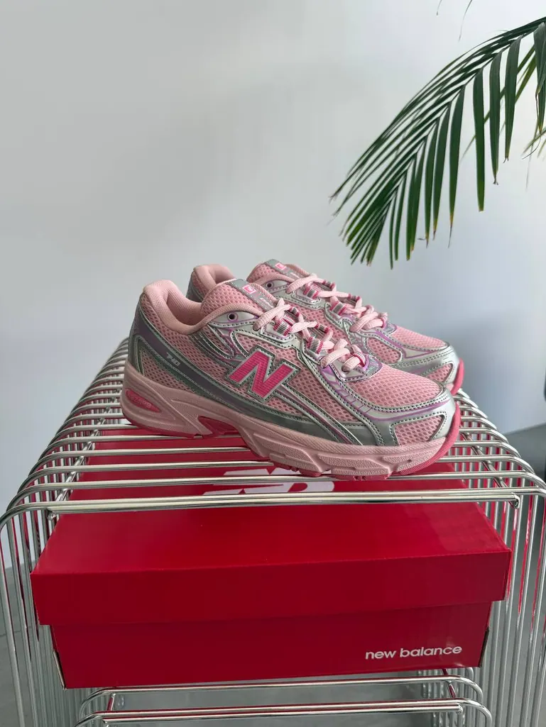 New Balance 740 v2