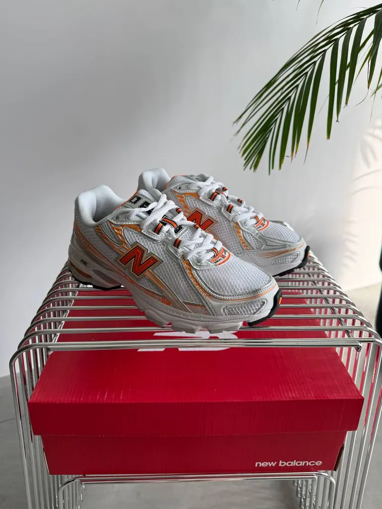New Balance 740