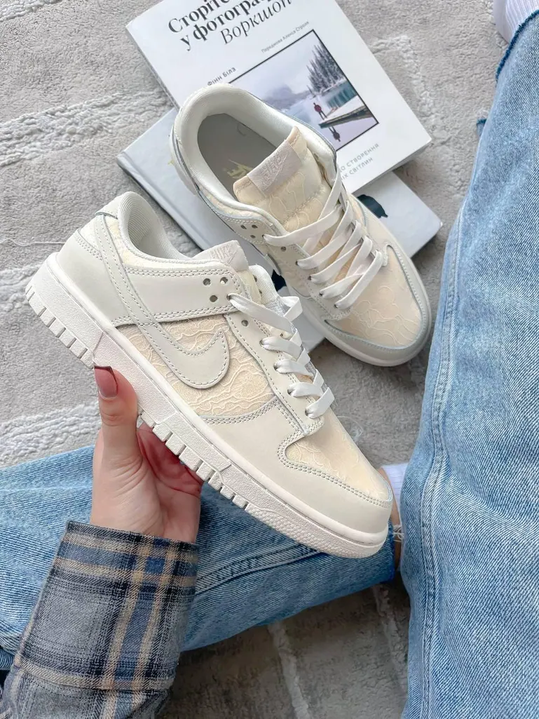 DUNK LOW WMNS ‘LACE PACK - REGAL BEIGE’