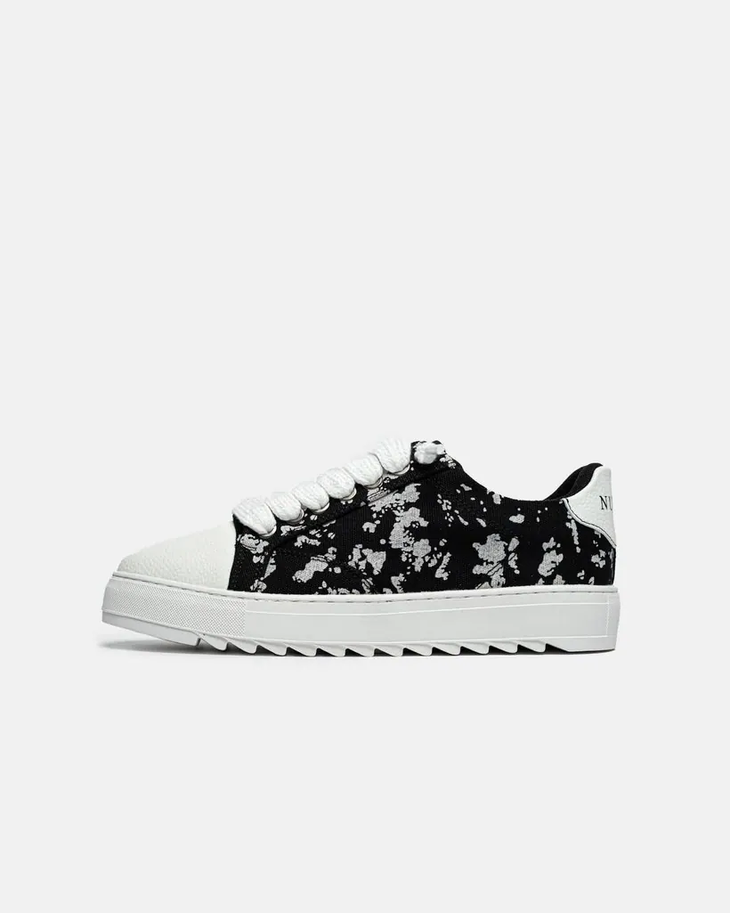 Numeris Acrylic Black White