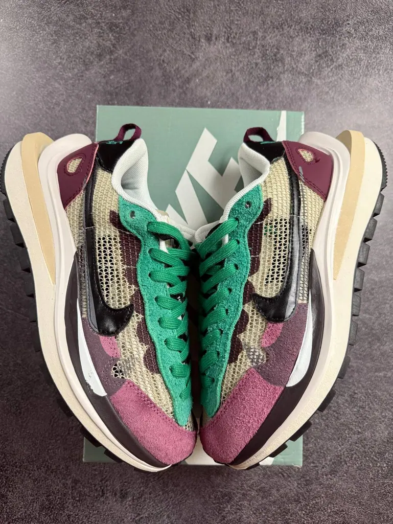 Nike x Sacai VaporWaffle Red Green