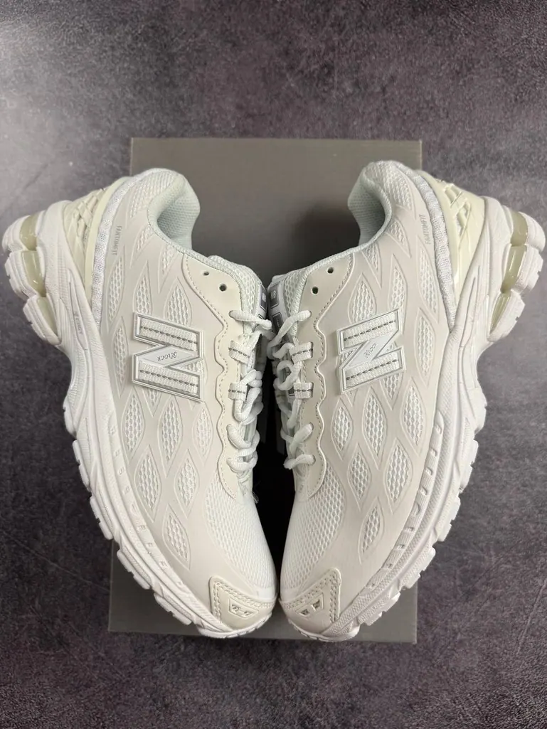 New Balance 1906R Fantomfit White