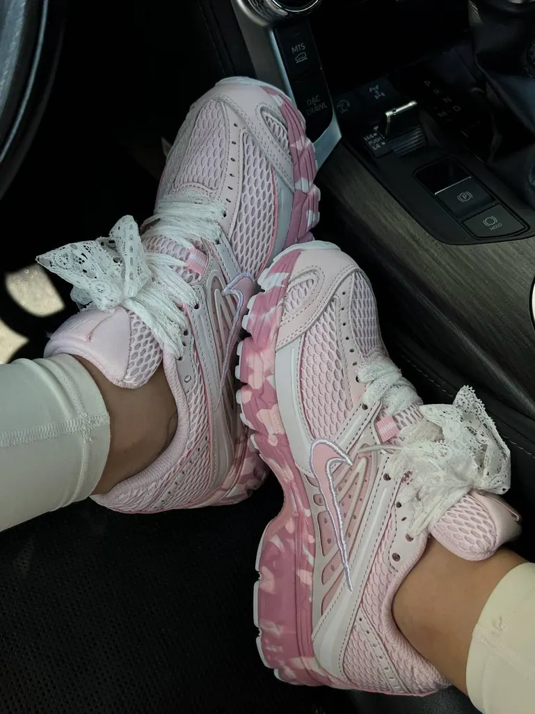 Nike V5 RNR Premium