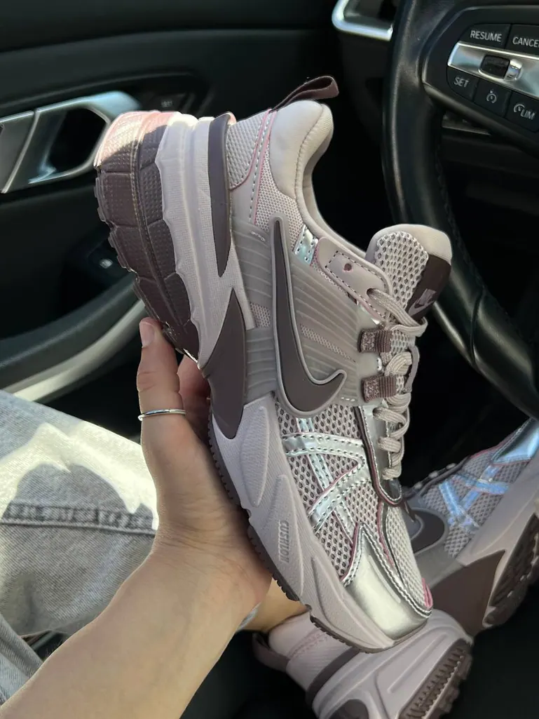 Nike V2K Run Premium
