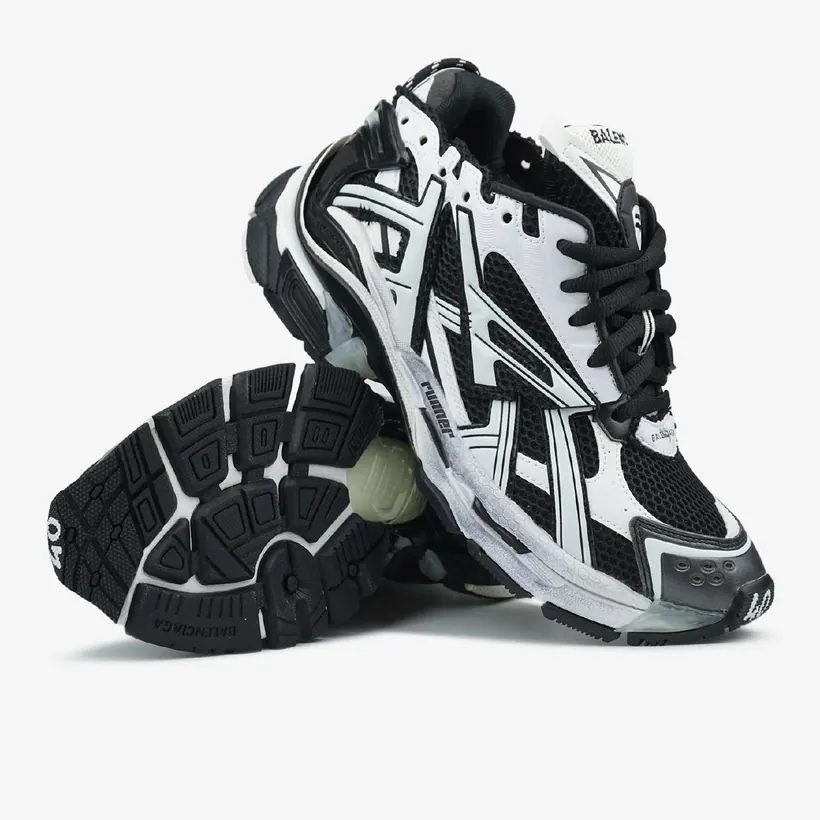 Balenciaga Runner Black White