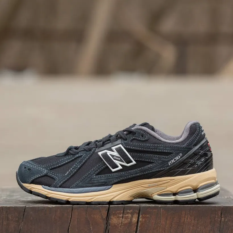 New Balance 1906