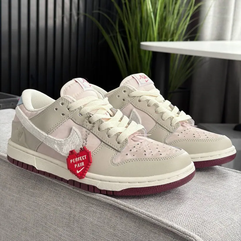 Nike SB Dunk “Valentine’s Day” Beige