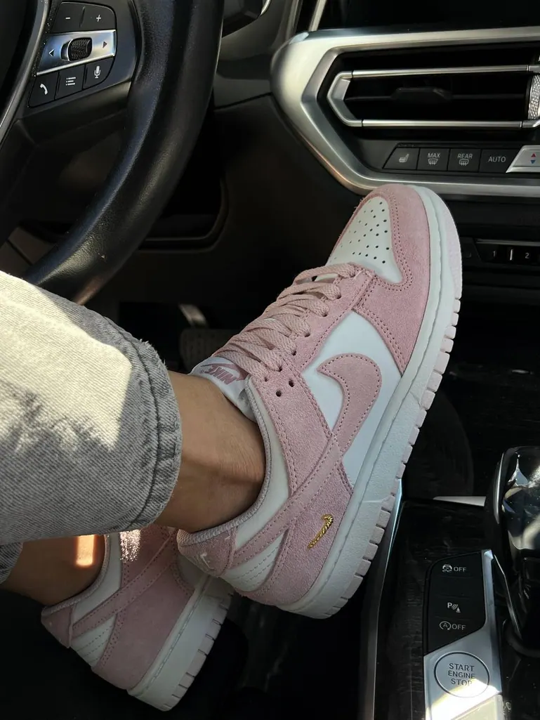 Nike SB Dunk Low Premium