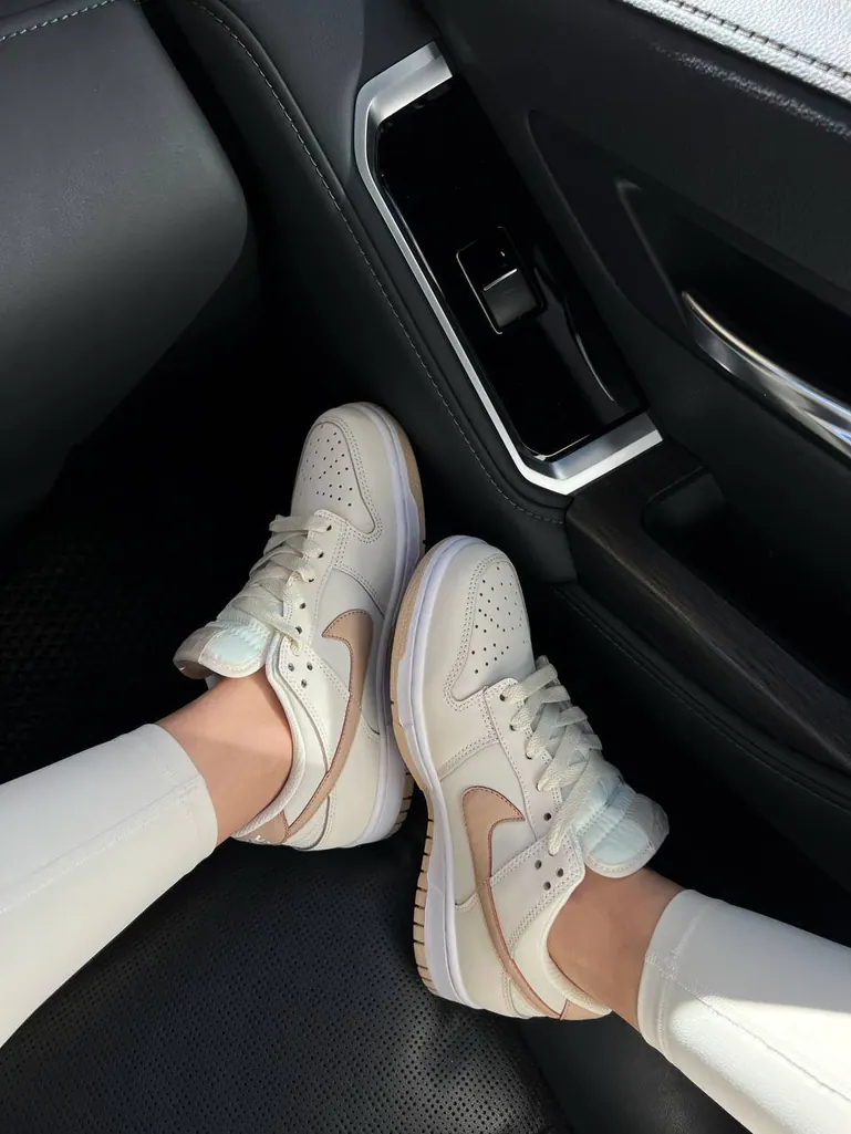 Nike SB Dunk Low Muslin Premium
