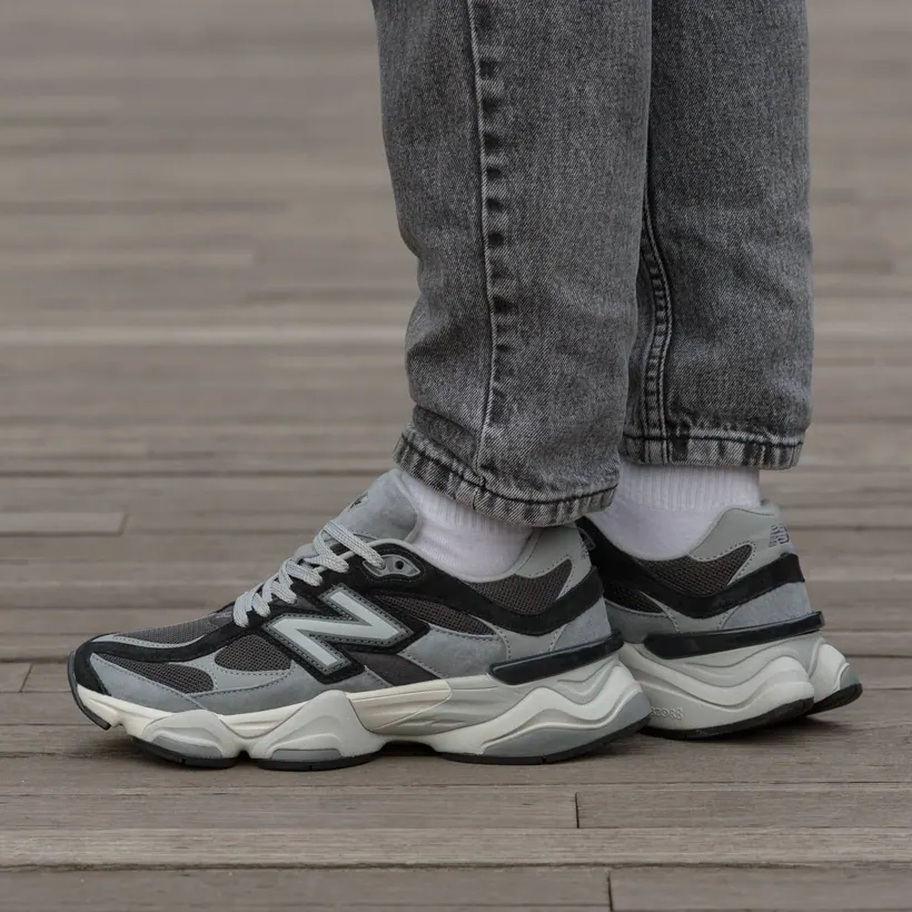 New Balance 9060 Black Grey