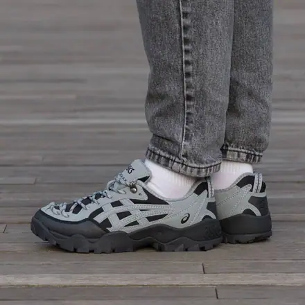 Asics Gel-Pickax Grey Black