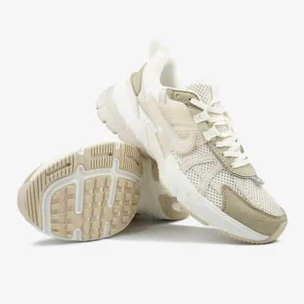 Nike V2K Run Sand Beige