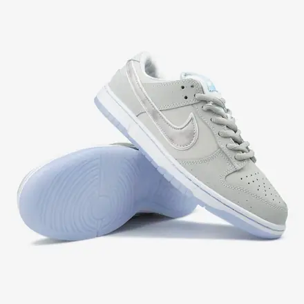 Nike SB Dunk White Lobster