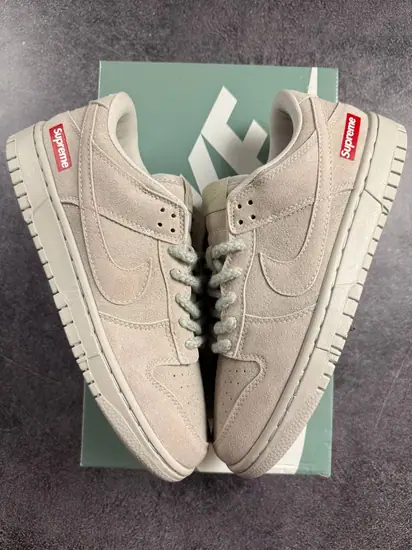 Nike SB Dunk Low x Supreme Beige