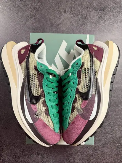 Nike x Sacai VaporWaffle Red Green