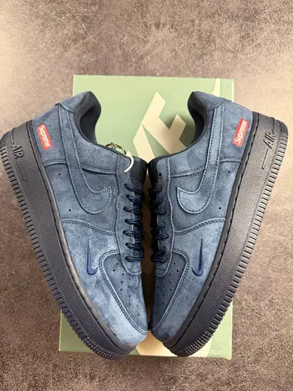 Nike Air Force 1 Low x Supreme Blue