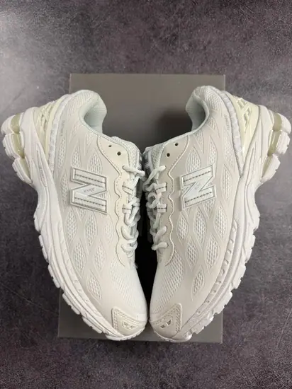 New Balance 1906R Fantomfit White