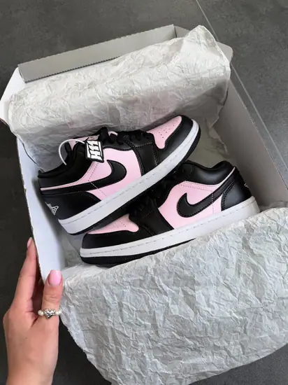 Nike Air Jordan 1 Low Black Pink