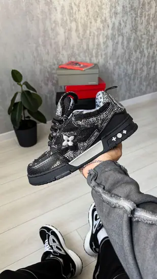 Louis Vuitton Skate 'Black Swarovski Monogram'