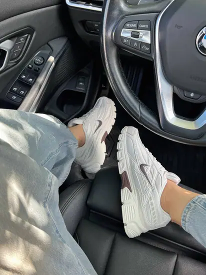 Nike Initiator Premium