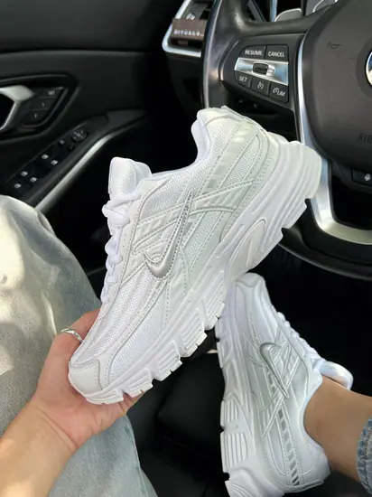 Nike Initiator Premium
