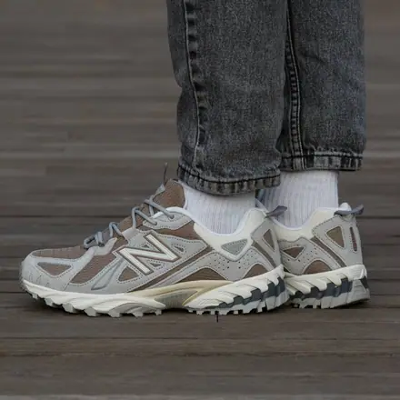 New Balance 610