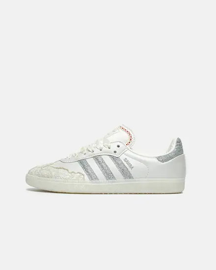 Samba ʼValentine’s Day Chalk White, Metallic Silver
