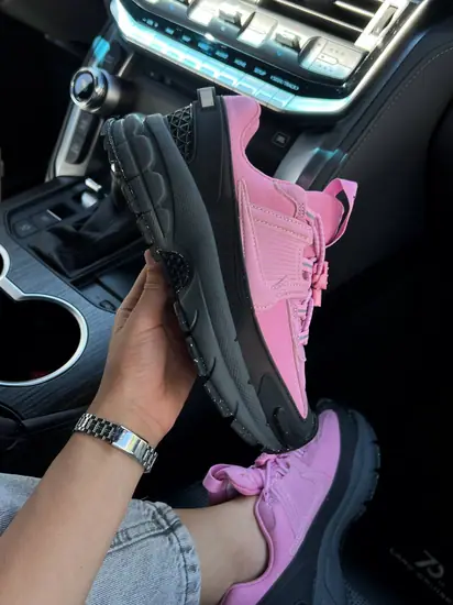 Nike Zoom Vomero 5 Roam Premium