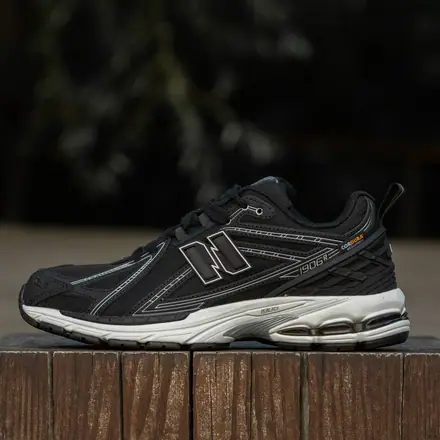 New Balance 1906