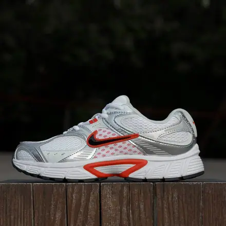 Nike V5 RNR