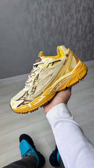 Off-White Be Right Back Yellow