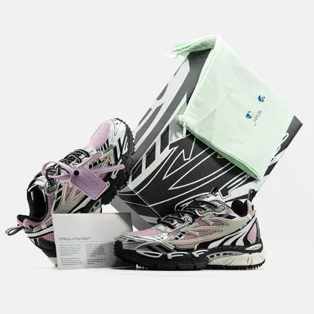 Off-White “Be Right Back”